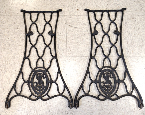 Vintage singer cast iron - cast,