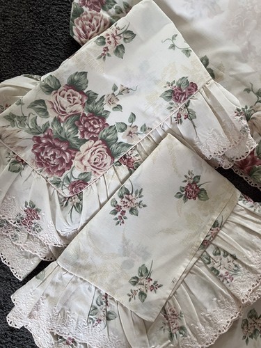 Vintage floral frill - /,