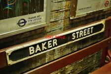 PHOTO  BENCH ON THE CIRCLE LINE PLATFORMS AT BAKER STREET RAILWAY STATION