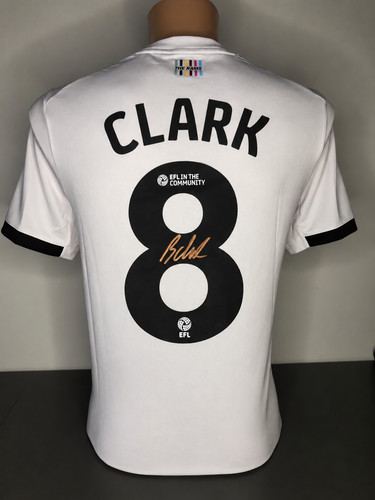 Signed bobby clark derby - clark,