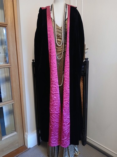 Bnwt laura ashley - ashley, velvet