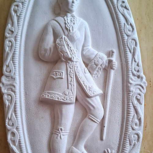 White plaster oval - white,