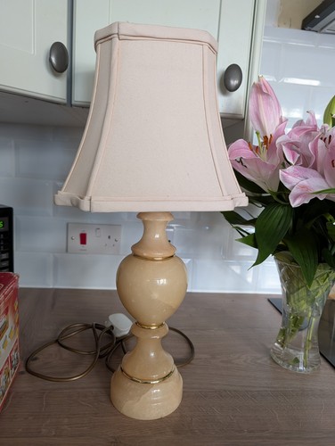 Heavy vintage alabaster lamp - vintage,