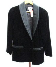 Ann Hobbs for Cattiva Black