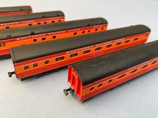 Atlas/Rivarossi N Scale Southern Pacific Streamlined Passenger Cars x 5