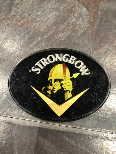 Strong bow pump badge - strong,