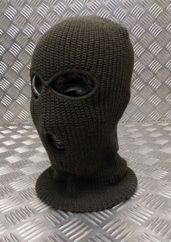 Three hole knitted - three,