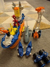 Matchbox Mega Rig Shark Boat