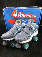 VINTAGE Rollerskates SKECHERS