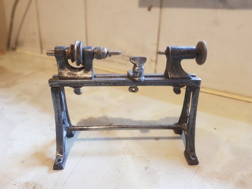 Marklin cast iron lathe - cast,