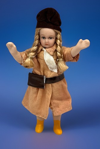 Dolls house girl - , brownie