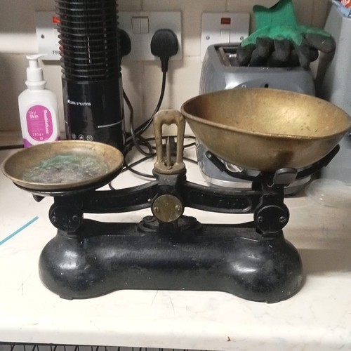 Vintage metal balance - vintage,