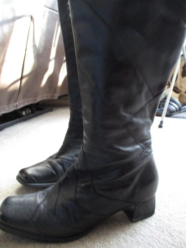 Clarks black leather knee - black,
