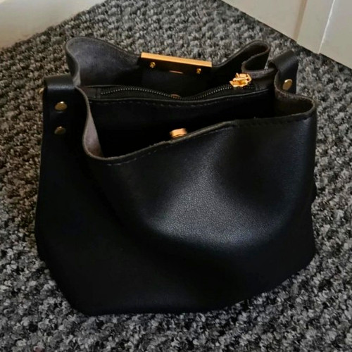Women small black faux - small,