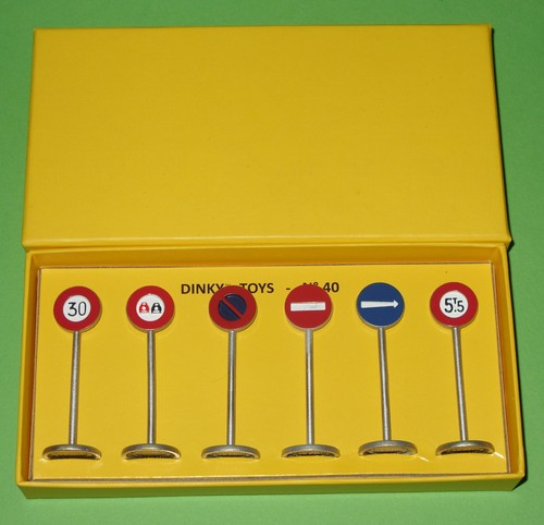 Dinky panneaux de - dinky,