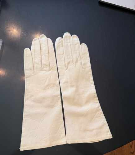Beautiful vtg hansen cream - beautiful,