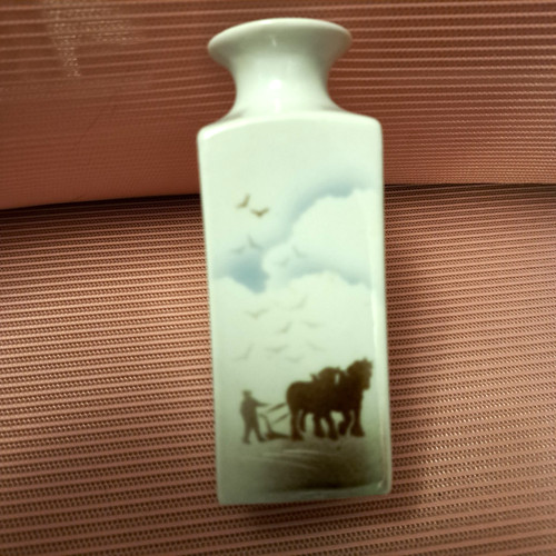 Highbank porcelain vase - highbank,