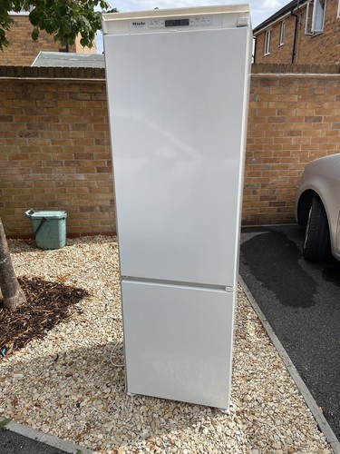 Miele integrated fridge - integrated,