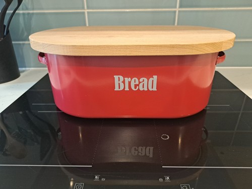 Typhoon vintage red - typhoon, bread