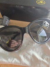 Authentic VONZIPPER Cheeks