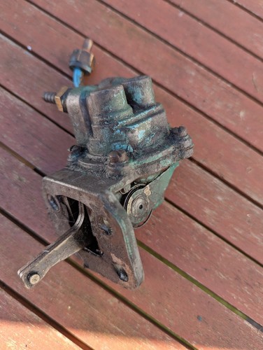 Fuel lift pump - fuel, from