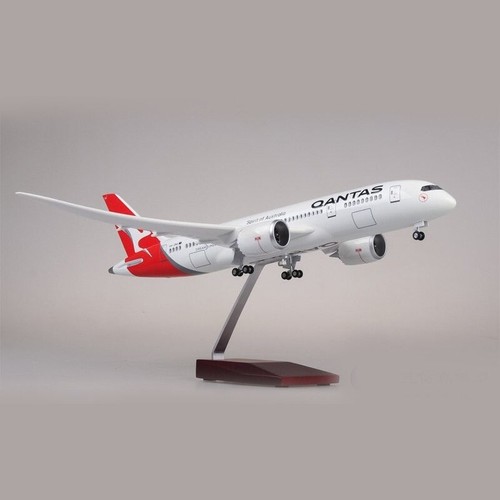 Extra large qantas - extra, boeing
