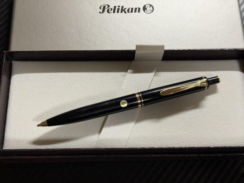 Very good pelikan - pelikan, souverän