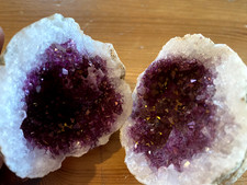 2x AMETHYST DRUZE GEODES 2