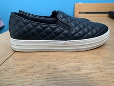 SKETCHERS BLACK STREET SHOES SIZE 5.5