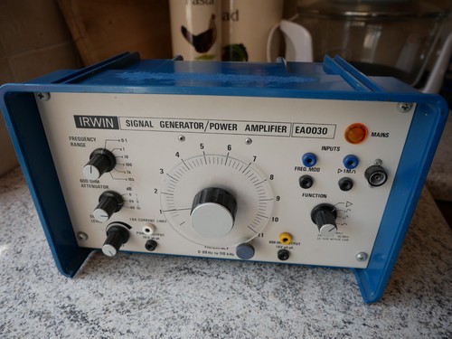 Irwin 0030 signal generator - signal,