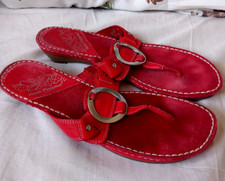 HUSH PUPPIES Red Designer Toe Post Sandals Size 5