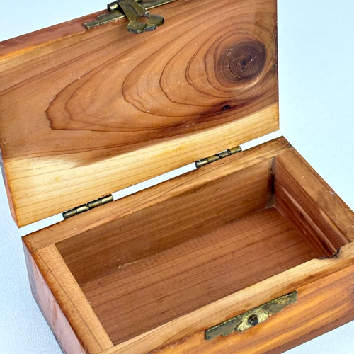 Vintage small cedar wood - vintage,