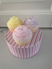 LAURA ASHLEY CUP CAKE CANDLE SET