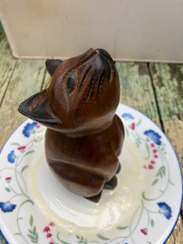 Moon gazing cat - latex, mould