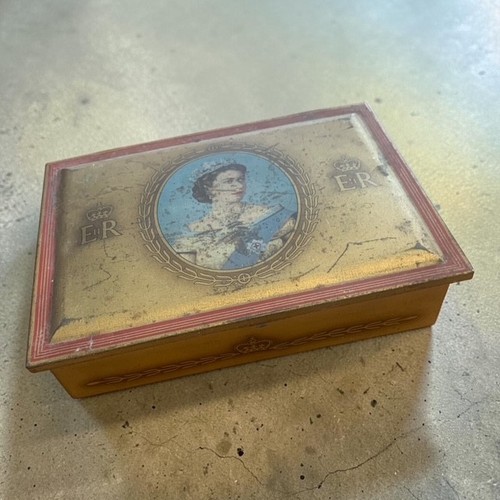 Rare vintage 1953 queen - rare,