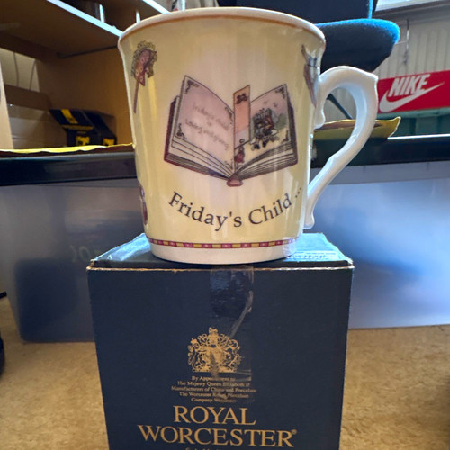 Royal worcester days the - worcester,