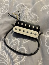 Squier by Fender Atomic