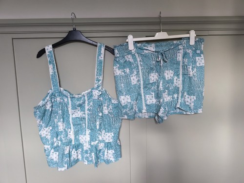Laura ashley size cami - laura,