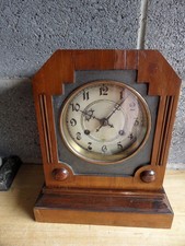 Antique Wooden American Mantle Clock w/Half & Hour Chimes Working