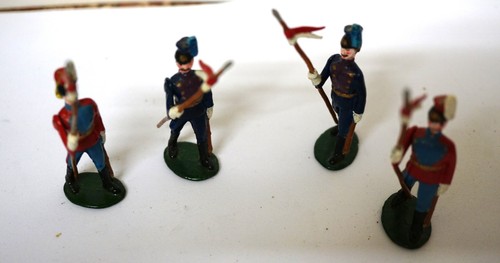 Vintage metal soldiers - vintage,