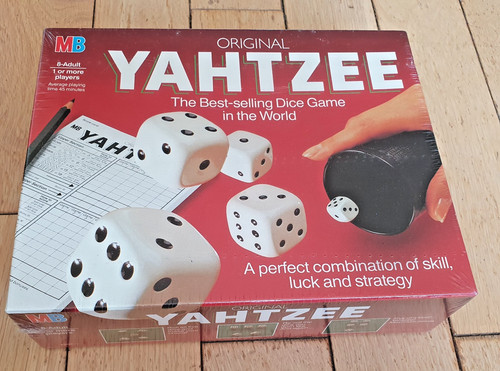 Yahtzee board game mb - board,