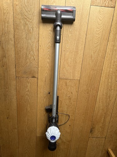 Dyson cordless vacuum - dyson, v6