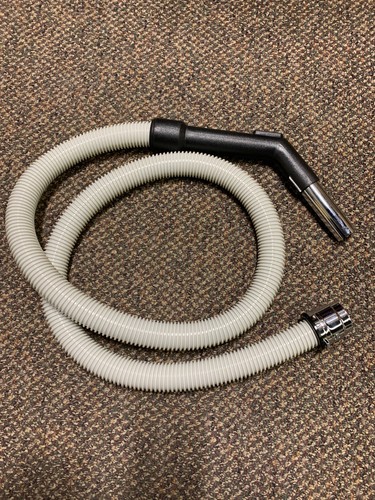 Vacuum cleaner hose non - cleaner,