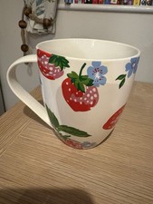 Cath Kidston Queens Churchill Large Crush Mug White Pink Red Strawberry 11cm