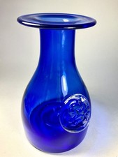 A Dartington Crystal Flower