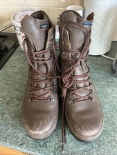 Altberg Defender Mens  Combat