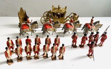 Britains Queen Elizabeth II Coronation State Coach Set , Guards 1475 & Throne 