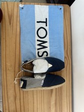 UK 4 Women’s Toms