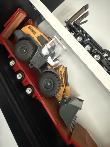 Loading shovels good - 1/50, shovels,