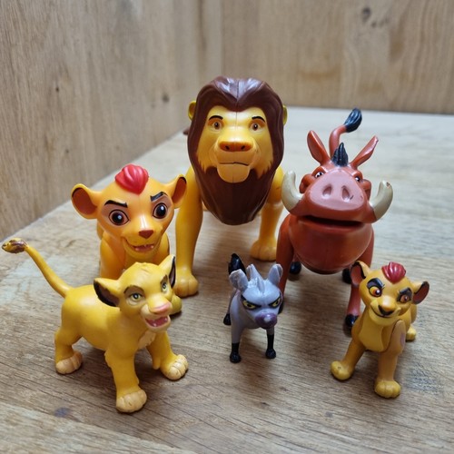 Disney lion king figure - king,